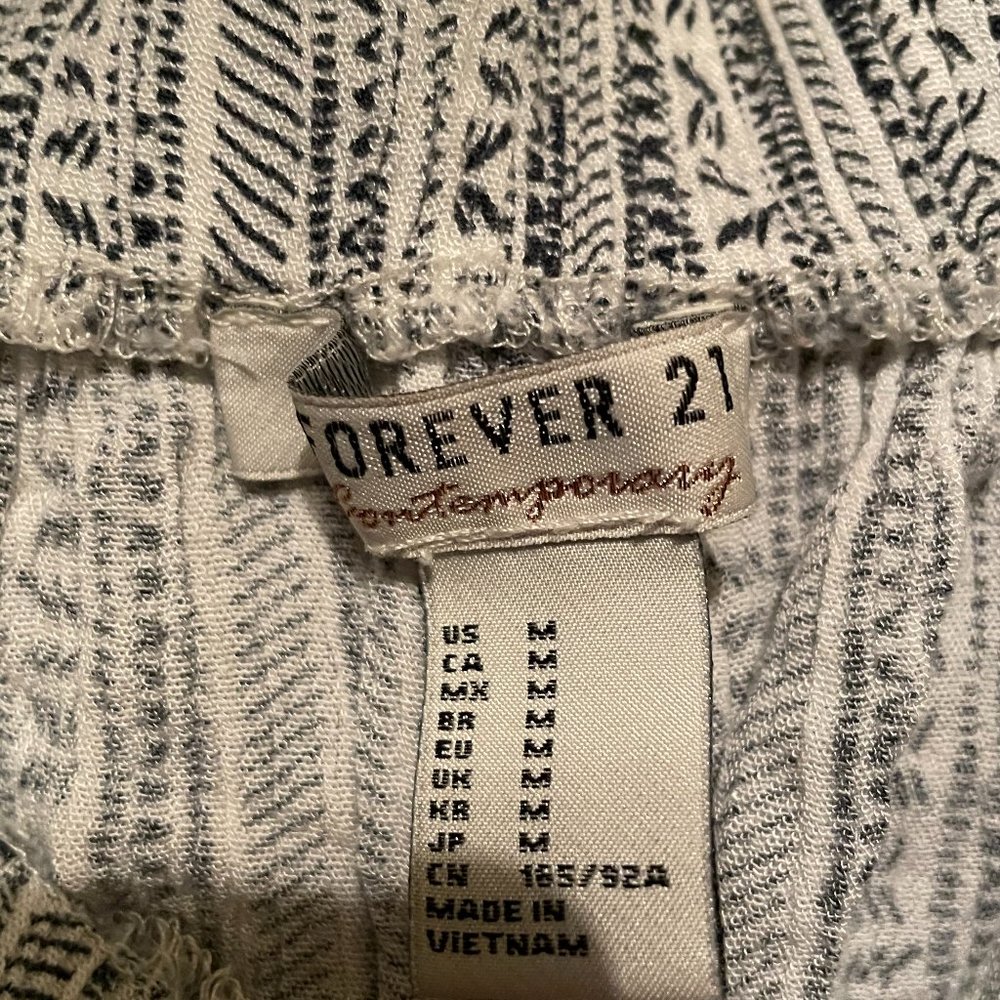 Forever 21 Off Shoulder Blouse - Picture 4 of 5